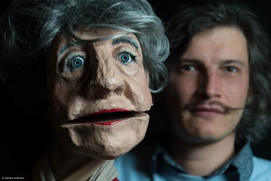 Alma (Klappmaulpuppe)